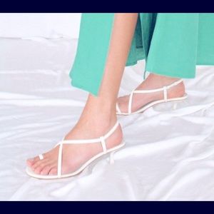 Cult Gaia Sandee kitten heels - OFF WHITE …